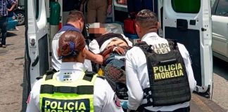 Policía Morelia auxilia a persona desvanecida en el Centro Histórico