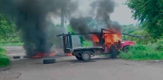 #Video | Se registran bloqueos y quema de Vehículos en Buenavista y Apatzingán