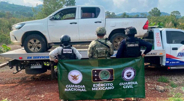 Tras repeler agresión en Parácuaro, SSP y Defensa aseguran camionetas robadas y municiones