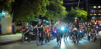 Sahuayo pedalea en familia en su rodada nocturna