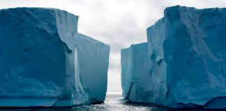 Científicos descubren enigmáticas señales de radio bajo el hielo antártico