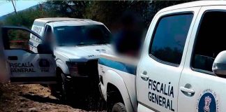 Identifican el cadáver hallado en barranca; su taxi fue clave en emboscada contra policías en Apatzingán