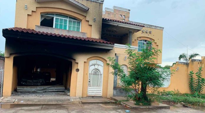 #Video | Un inmueble rafagueado y un auto calcinado tras balaceras de La Ruana