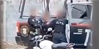 #Video | Separan del cargo a policías de Escobedo captados golpeando a joven motociclista