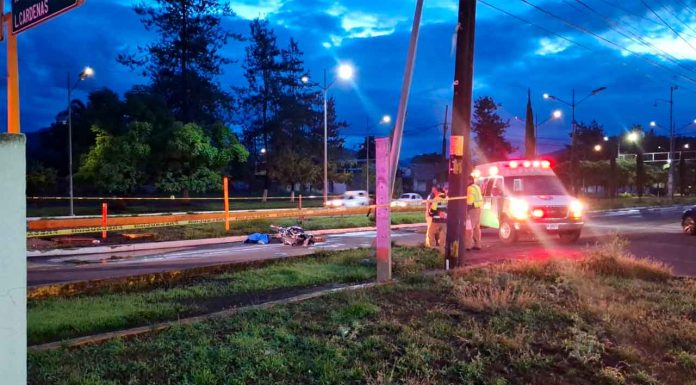 Joven motociclista muere al derrapar su motocicleta en el Boulevard Industrial