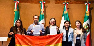Julio Arreola firma convenio por la inclusión y la igualdad en Pátzcuaro