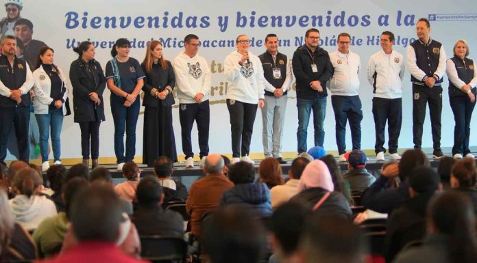 Queremos que la UMSNH sea un espacio seguro para sus hijas e hijos, señala Yarabí Ávila ante mamás y papás