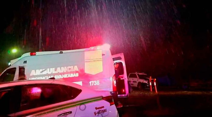 Taxista es baleada en aparente asalto al oriente de Uruapan