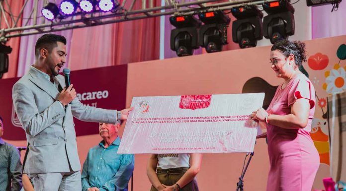 Huandacareo honra a las madres con una emotiva celebración llena de música, alegría y gratitud