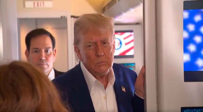 #VIDEO || Donald Trump minimiza amenaza nuclear de Irán y proyecta un futuro comercial para los Iraníes