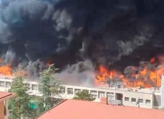 #VIDEO | Evacúan universidad italiana por incendio y gases tóxicos #Iternacional