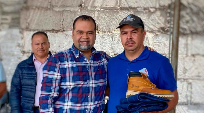 Puruándiro dignifica la labor de sus trabajadores: Entregan uniformes y equipos especiales