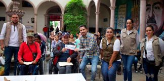 Refuerzan inclusión en Yurécuaro con tarjetas del Bienestar para personas con discapacidad