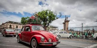 #VIDEO || 🚗 ¡Color, motores y tradición invaden el Centro de Morelia! 🟡