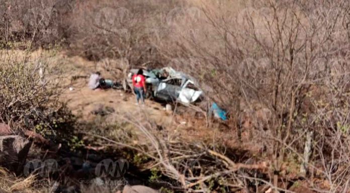 Vuelco mortal en la pista Siglo XXI deja un fallecido y 3 heridos graves