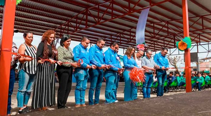 Cumple Gobierno de Zacapu e inaugura techumbre en primaria Ricardo Flores Magón en La Escondida