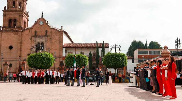 Zacapu conmemora el 477 aniversario de su fundación con acto cívico-cultural