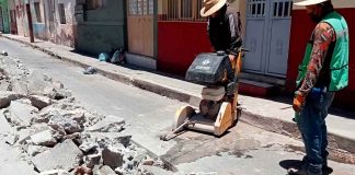 Avanza sustitución de drenaje sanitario en la calle Emiliano Zapata