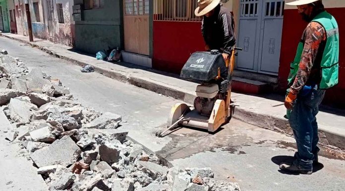 Avanza sustitución de drenaje sanitario en la calle Emiliano Zapata
