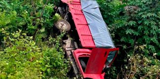 Vuelca camioneta en Ciudad Hidalgo