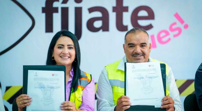 Gladyz Butanda promueve uso responsable del casco en Jacona