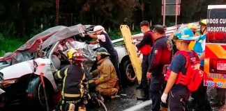 Muere en hospital conductor de camioneta accidentada en la Siglo XXI
