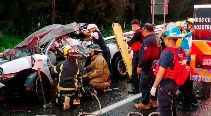Muere en hospital conductor de camioneta accidentada en la Siglo XXI
