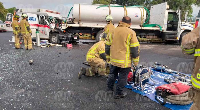 Fallece otra de las víctimas del choque de ambulancia contra pipa de agua en la Morelia-Pátzcuaro