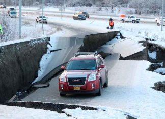 Sismo de 7.3 sacude Alaska; activan alerta de tsunami