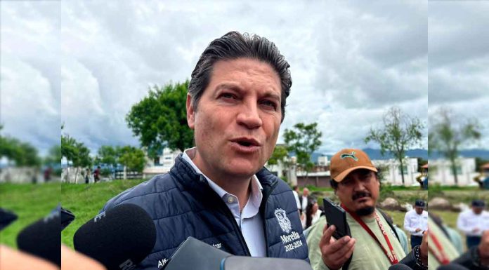 Edil moreliano apoyará a migrantes en Los Ángeles