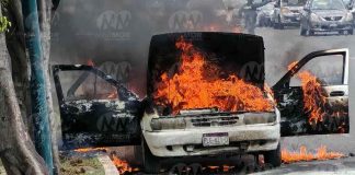 #Seguimiento | Arde auto en la Av. Morelos Norte de Morelia