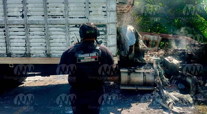 #VIDEO | Bloqueo en Buenavista y enfrentamiento armado en Tepalcatepec