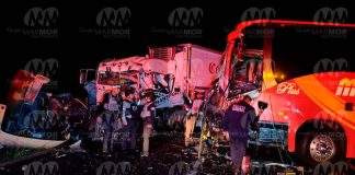 Excursión con destino a la tragedia: estudiantes de secundaria salvan la vida tras fuerte choque en La Piedad