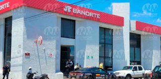 Empistolados asaltan a cuentahabiente al salir de un banco en la colonia moreliana Cuauhtémoc