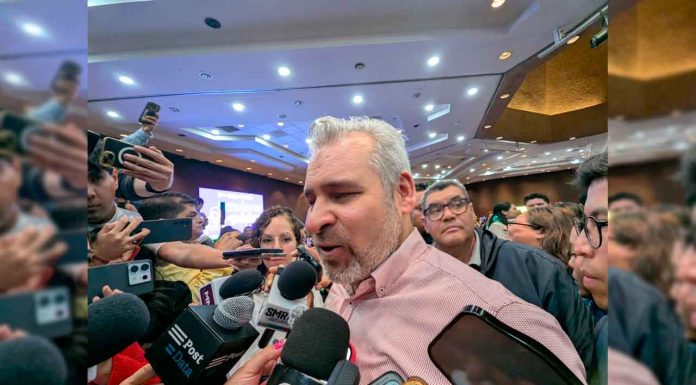 Alternancia de género rumbo a la gubernatura no cierra el paso a candidatos hombres, menciona Ramírez Bedolla