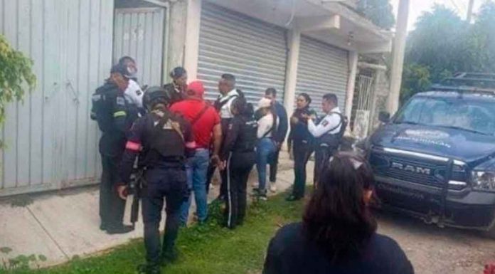 #México: Niña de 2 años fue asesinada a machetazos por su padrastro; abuelos la localizaron bajo un sillón