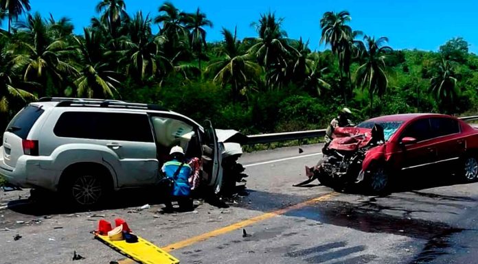 Fatal choque en la autopista Siglo XXI, deja dos personas sin vida y otra lesionada