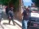 #VIDEO | Humillación a la autoridad; civiles simpatizantes del grupo criminal La Familia Michoacana atacaron a policías en Edomex