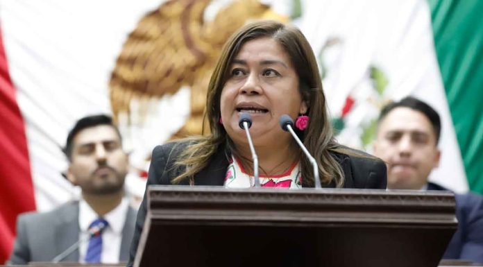 Belinda Iturbide propone conmemorar a Cuca García cada 17 de octubre