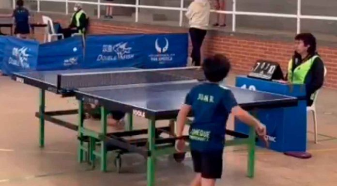 #VIDEO || De humillación a leyenda el partido de pingpong que sorprendió a todos
