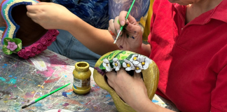 De Capula para el mundo, el taller “pintando alfarería” busca posicionar las piezas que se hacen en dicha tenencia