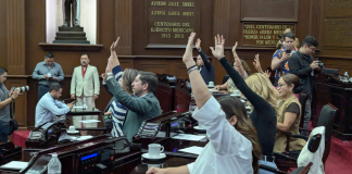 Por mayoría aprueba Congreso del Estado, renuncia inmediata de Adrián López Solís de la FGE