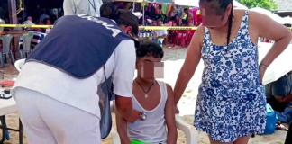 Rescatan a menor que fue arrastrado por el mar en Puerto Escondido