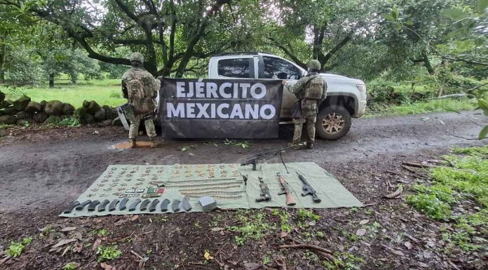 Delincuentes se enfrentan contra soldados, en Tingüindín