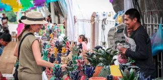 San José de Gracia en Tangancícuaro invita a disfrutar la última jornada de la Feria de la Piña