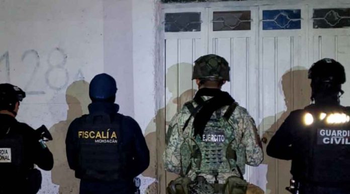 En cateo realizado a inmueble de Morelia, FGE asegura motocicleta con reporte de robo y tres con alteraciones en sus medios de identificación