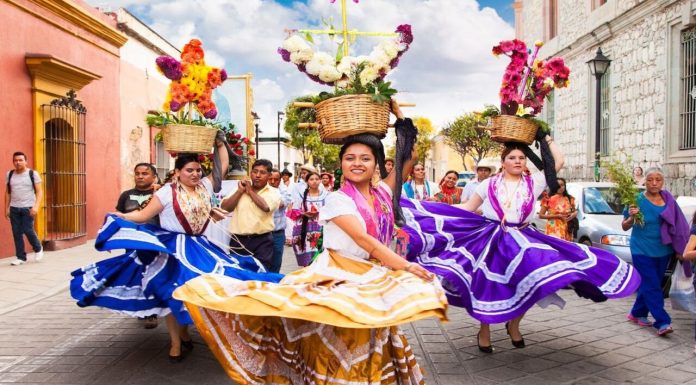 🎉 La Guelaguetza llena de color y tradición la Gustavo A. Madero