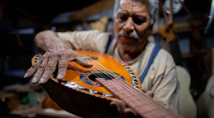 Paracho te espera para compartir la magia de su Feria Nacional de Guitarra: Sectur