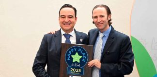 Carlos Soto recibió el distintivo Happy Place to Work