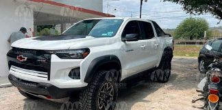 Familia tamaulipeca es despojada de su camioneta a punta de pistola en Uruapan